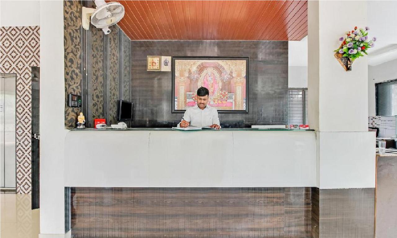 Hotel Wayfare Shirdi Esterno foto