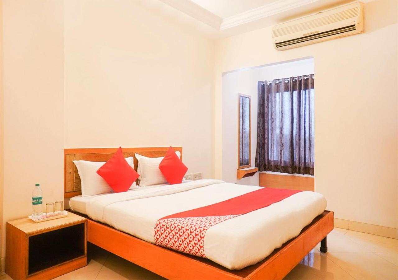 Hotel Wayfare Shirdi Esterno foto