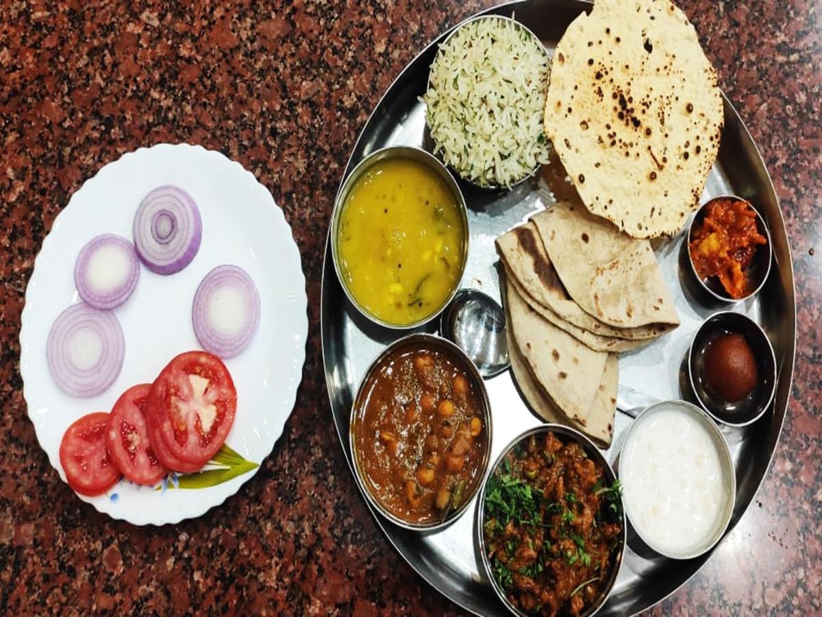 Hotel Wayfare Shirdi Esterno foto