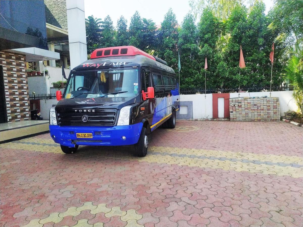 Hotel Wayfare Shirdi Esterno foto
