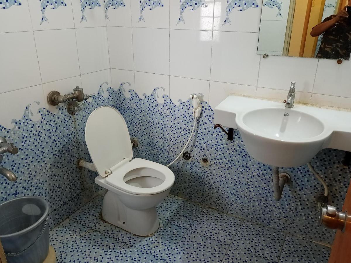 Hotel Wayfare Shirdi Esterno foto