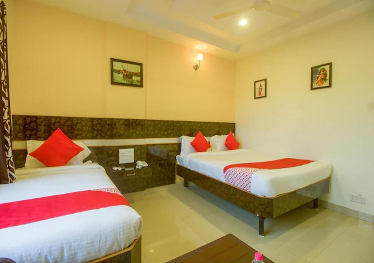 Hotel Wayfare Shirdi Esterno foto