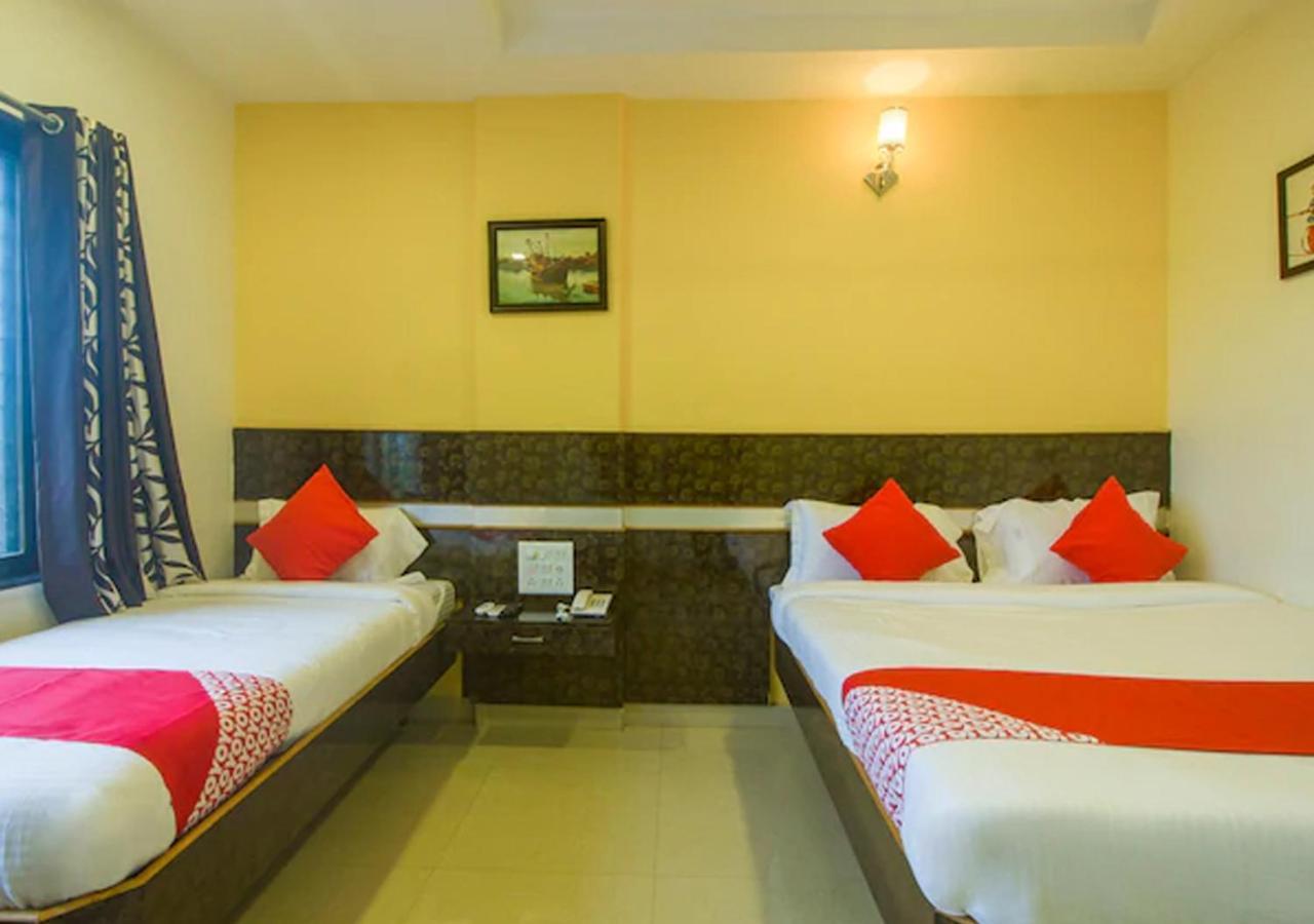 Hotel Wayfare Shirdi Esterno foto